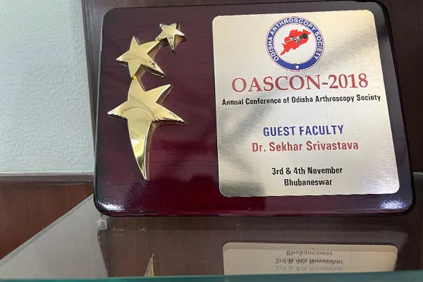 award-8