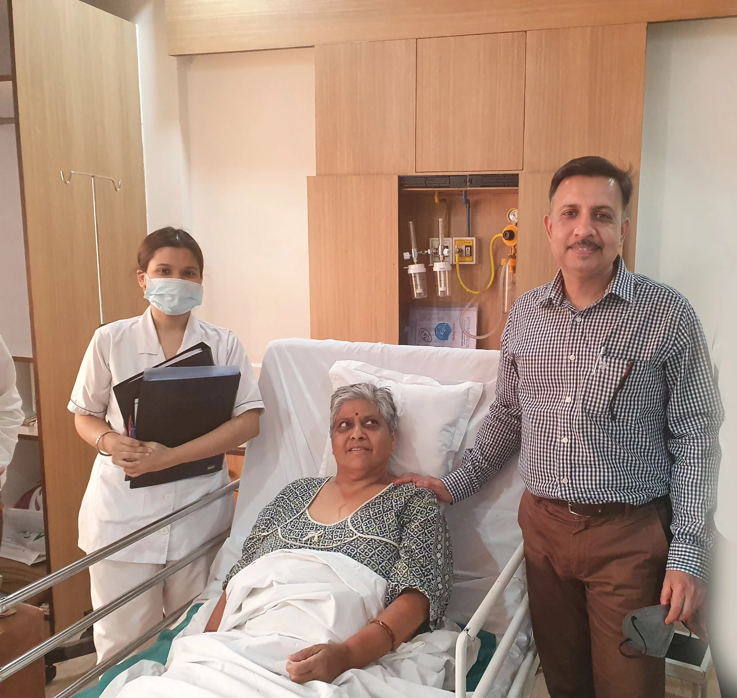 hip-replacement-surgeon